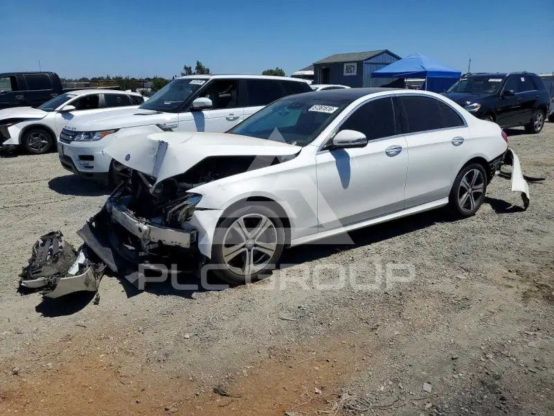 2017 Mercedes Benz E-Class photo