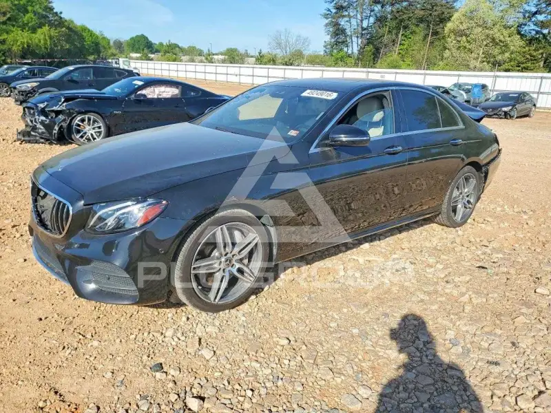 2017 Mercedes Benz E-Class фото