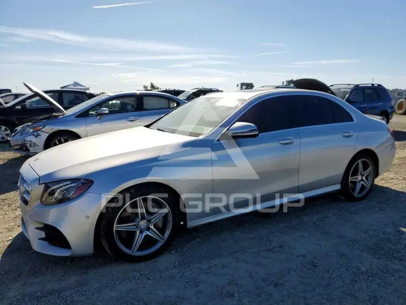 2017 Mercedes Benz E-Class фото