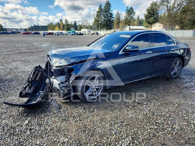 2017 Mercedes Benz E-Class фото