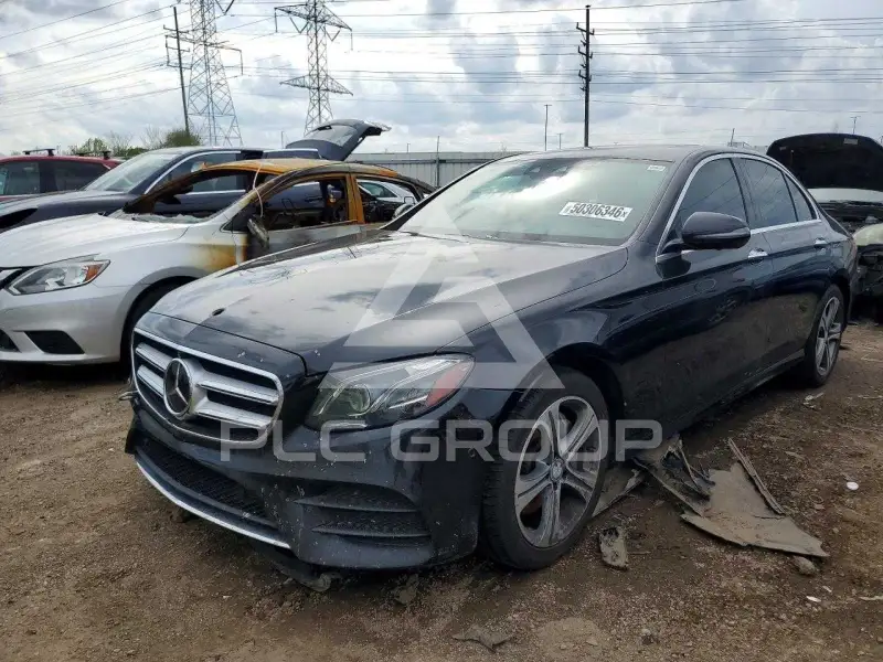 2017 Mercedes Benz E-Class фото
