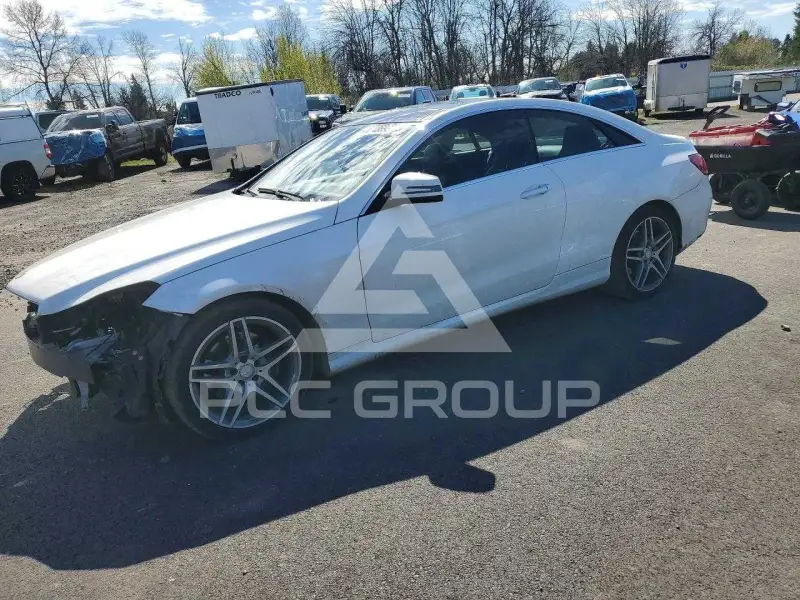 2017 Mercedes Benz E-Class фото