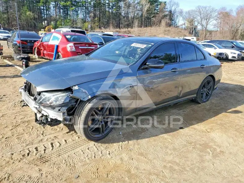 2017 Mercedes Benz E-Class фото