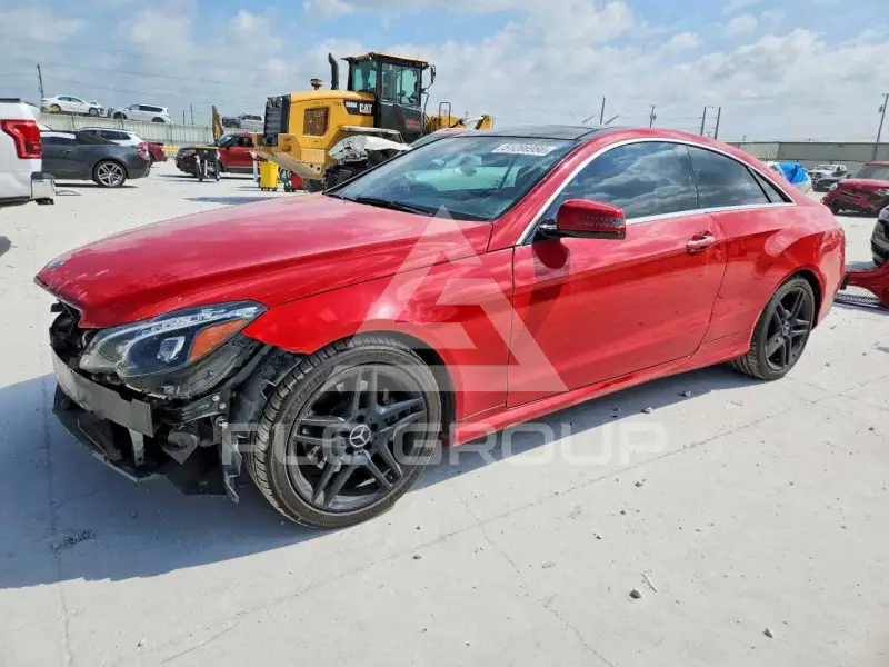 2017 Mercedes Benz E-Class фото