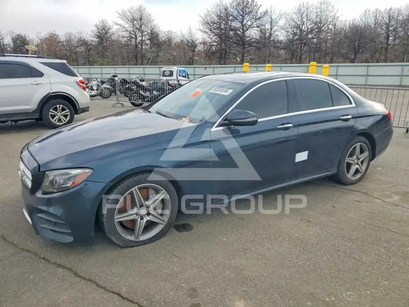 2017 Mercedes Benz E-Class фото