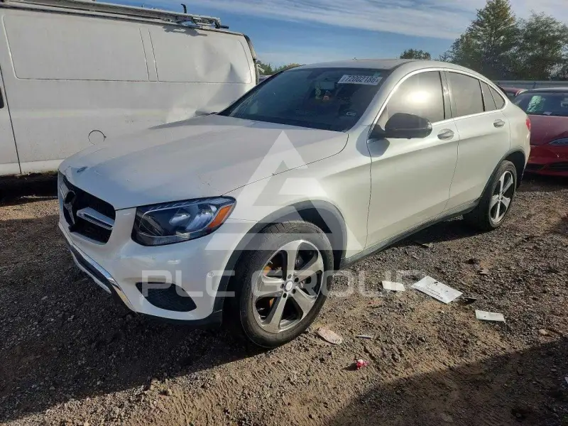 2017 Mercedes Benz GLC-Class фото
