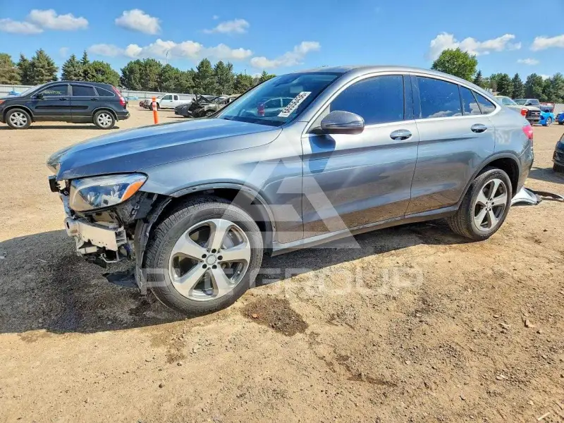 2017 Mercedes Benz GLC-Class photo