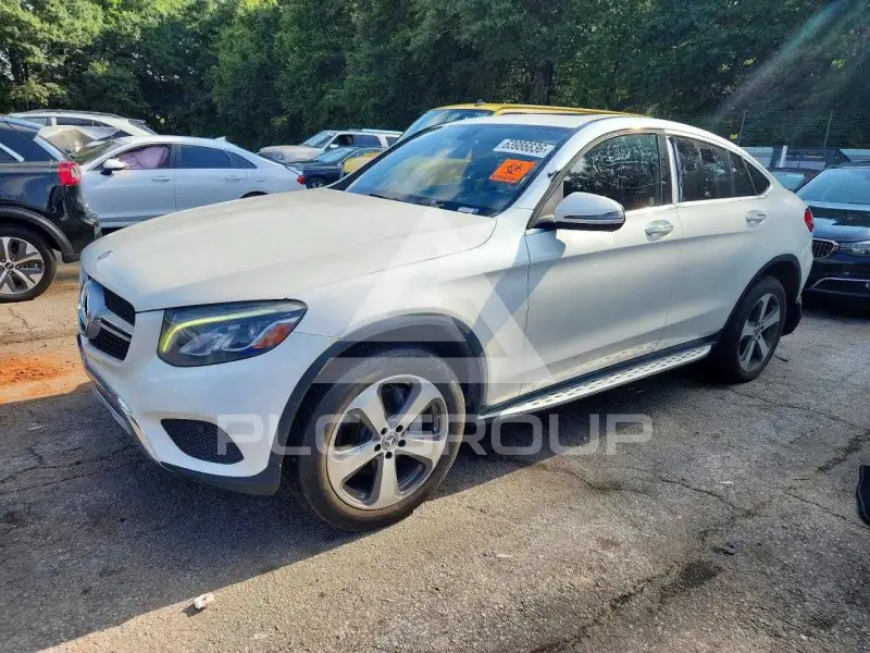 2017 Mercedes Benz GLC-Class фото