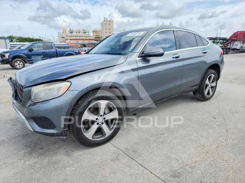 2017 Mercedes Benz GLC-Class фото
