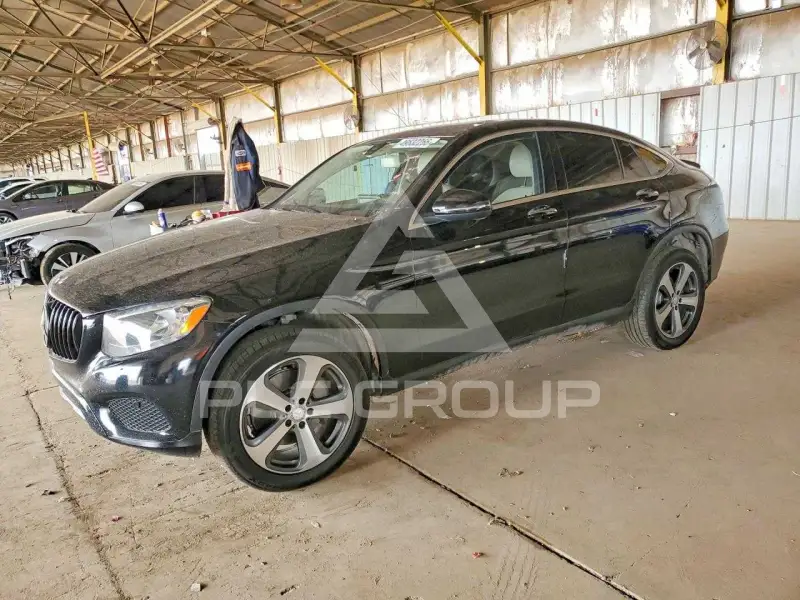 2017 Mercedes Benz GLC-Class фото