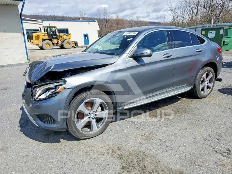 2017 Mercedes Benz GLC-Class фото