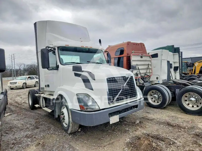 2017 Volvo VNL фото
