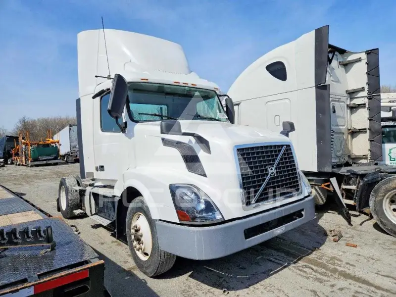 2017 Volvo VNL фото