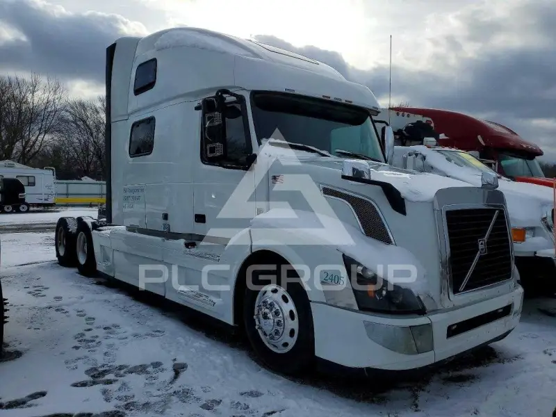2017 Volvo VNL photo