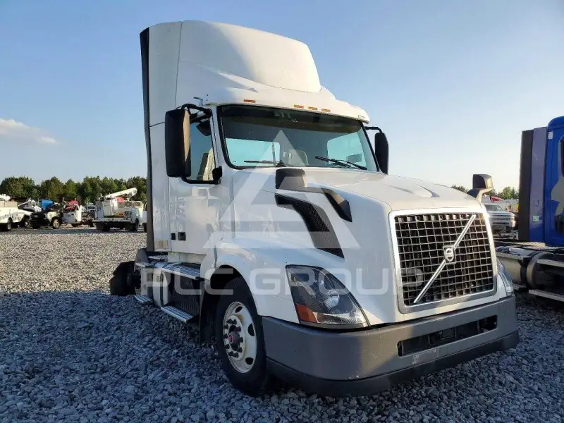 2017 Volvo VNL фото