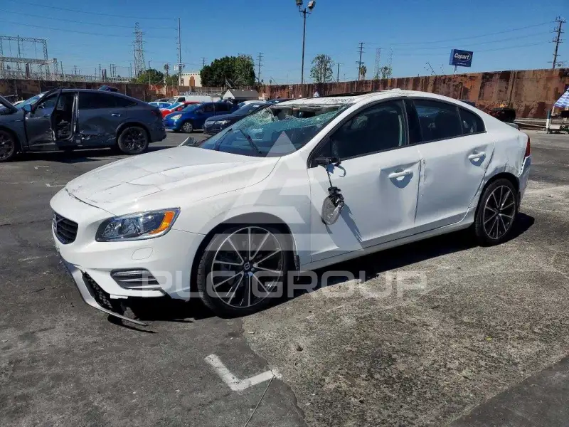 2017 Volvo S60 фото