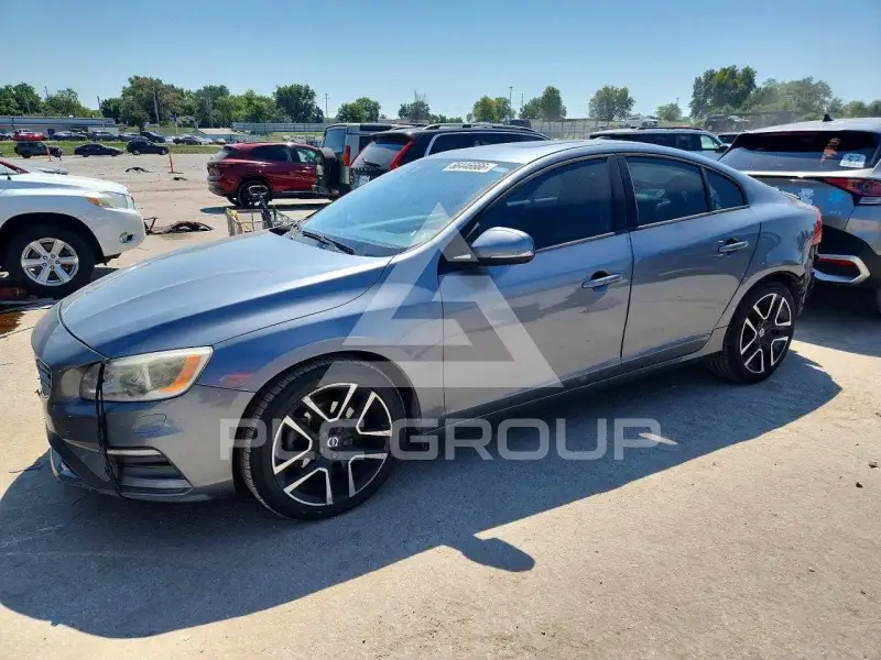 2017 Volvo S60 фото