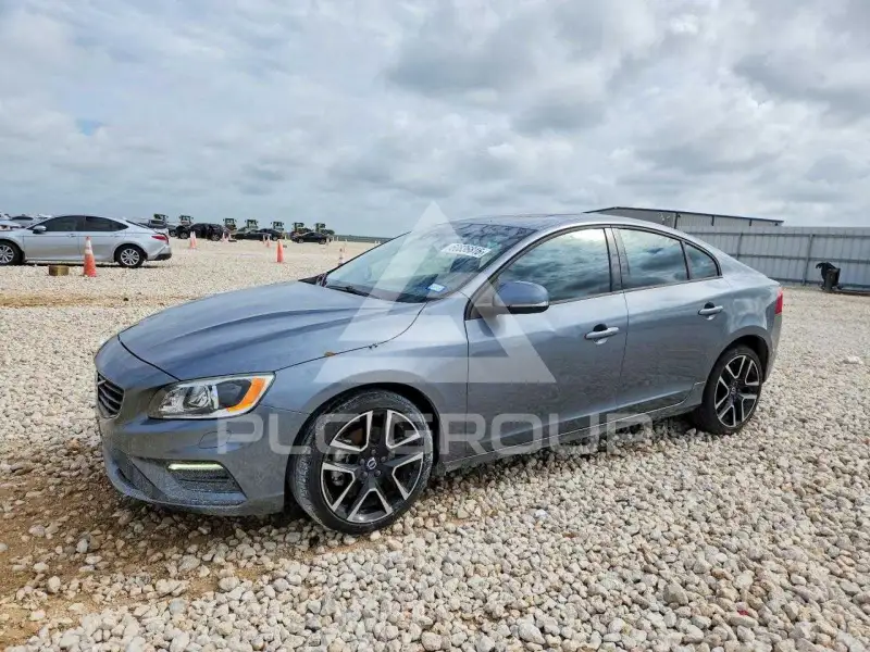 2017 Volvo S60 photo