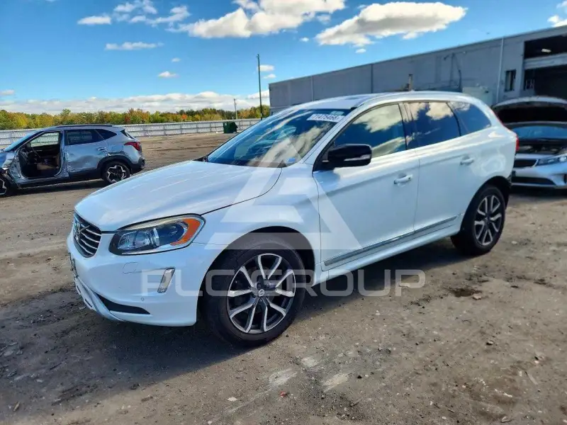 2017 Volvo XC60 photo