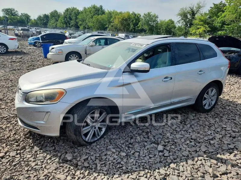 2017 Volvo XC60 photo