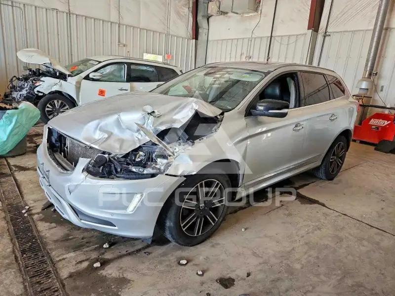 2017 Volvo XC60 фото