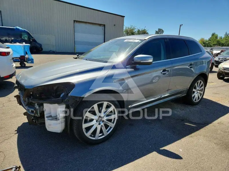 2017 Volvo XC60 photo