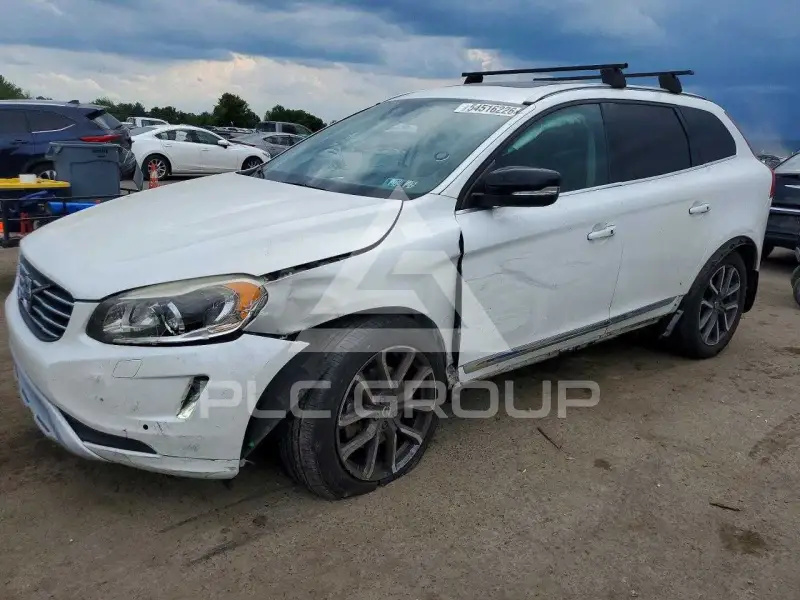 2017 Volvo XC60 фото