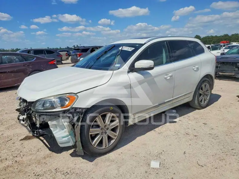 2017 Volvo XC60 фото
