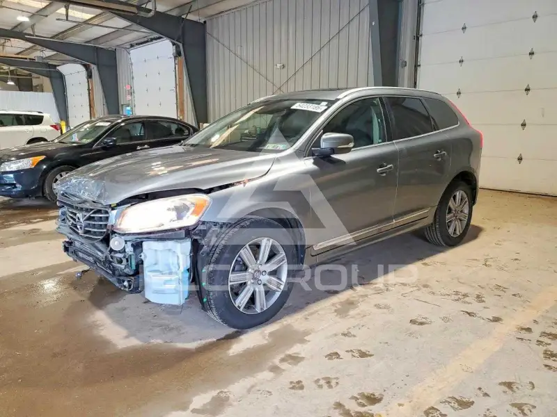 2017 Volvo XC60 фото