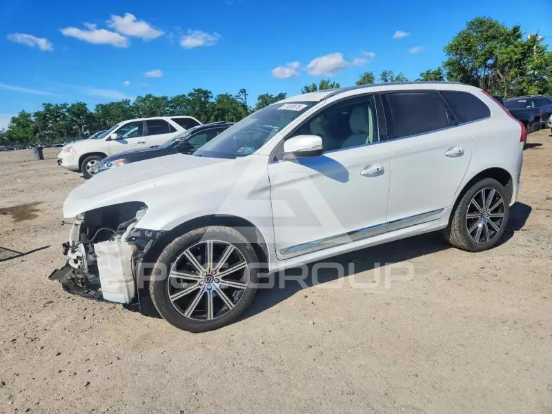2017 Volvo XC60 фото