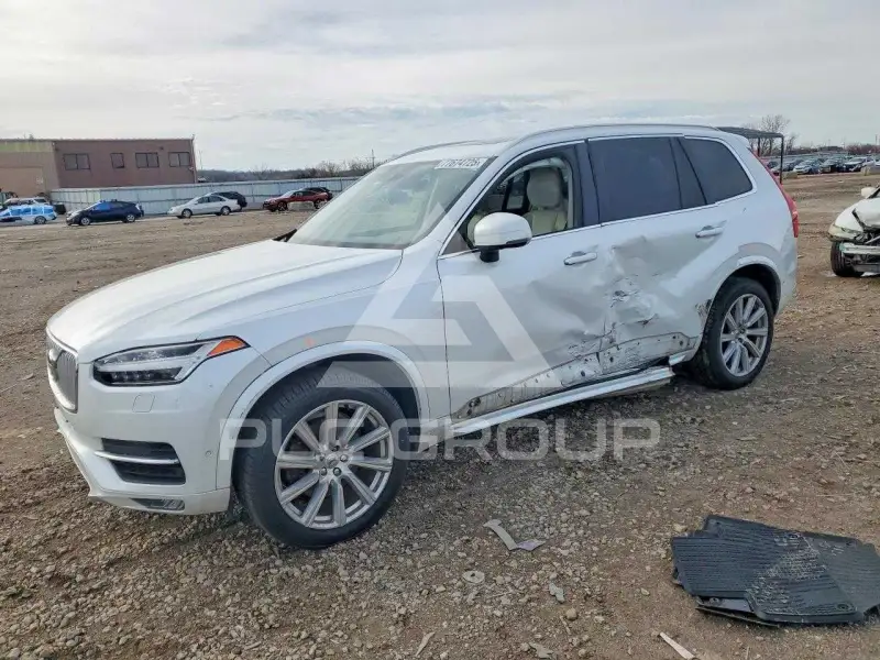 2017 Volvo XC90 photo