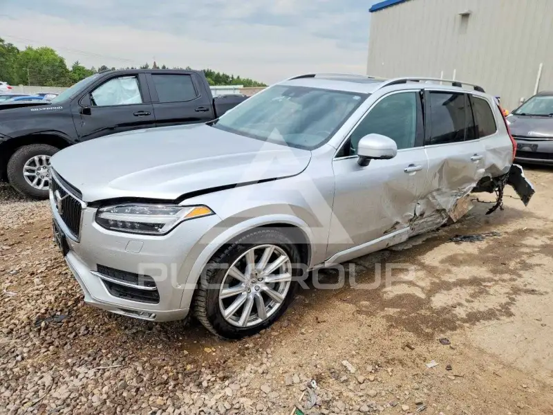 2017 Volvo XC90 фото