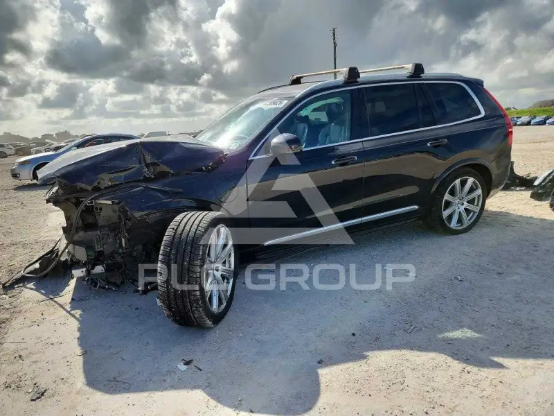 2017 Volvo XC90 фото