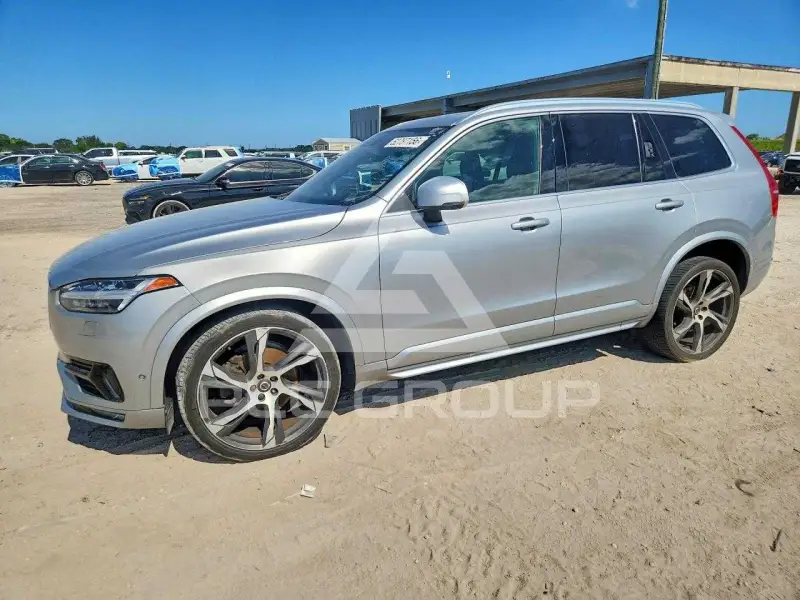 2017 Volvo XC90 фото