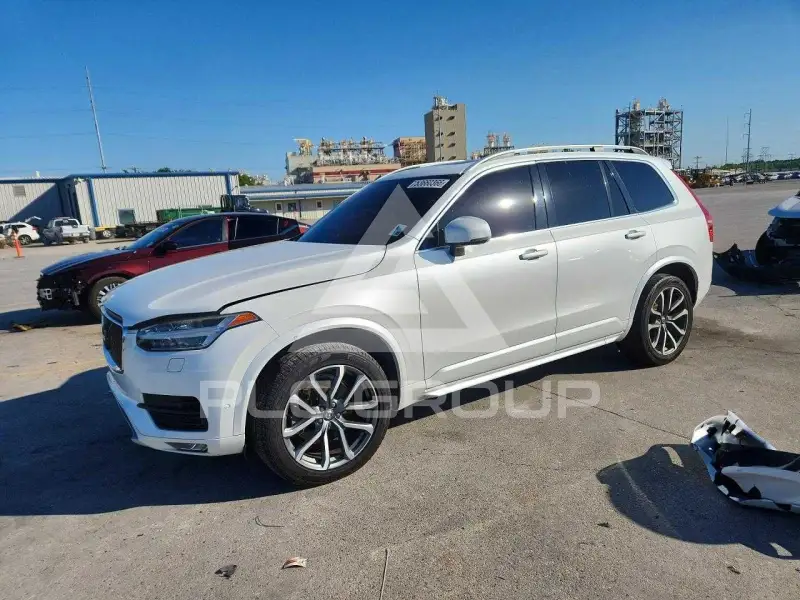 2017 Volvo XC90 photo