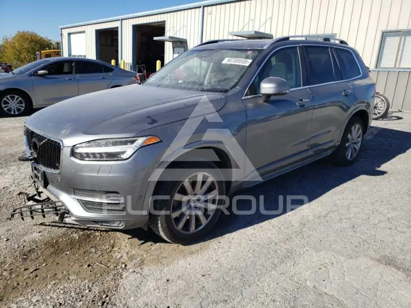 2017 Volvo XC90 photo