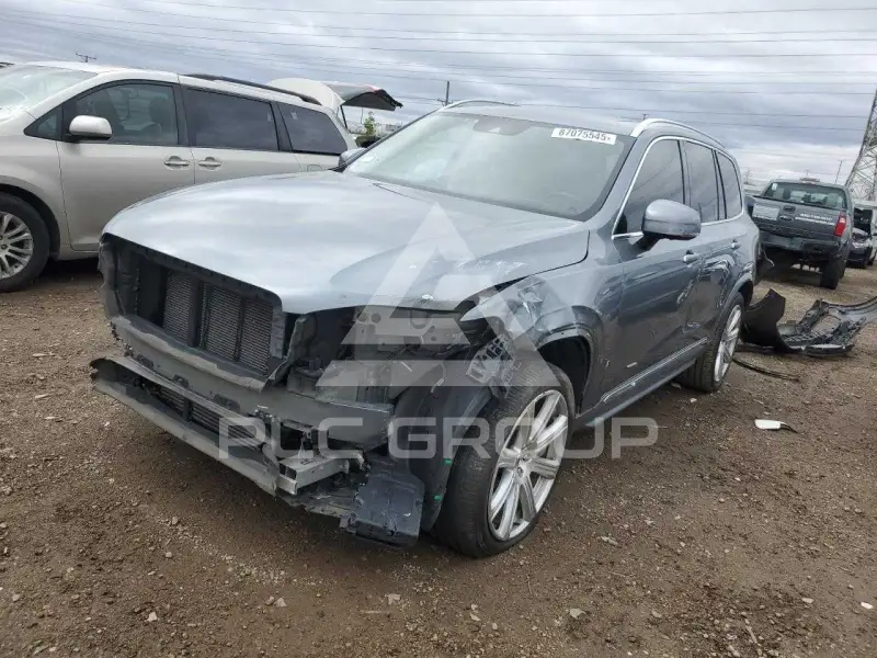 2017 Volvo XC90 фото