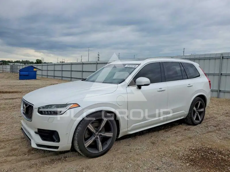 2017 Volvo XC90 фото