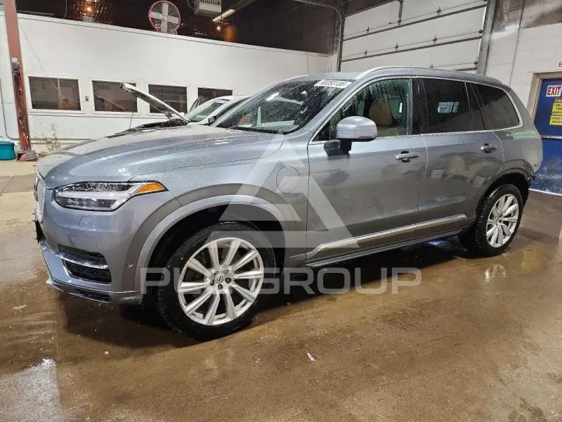 2017 Volvo XC90 фото