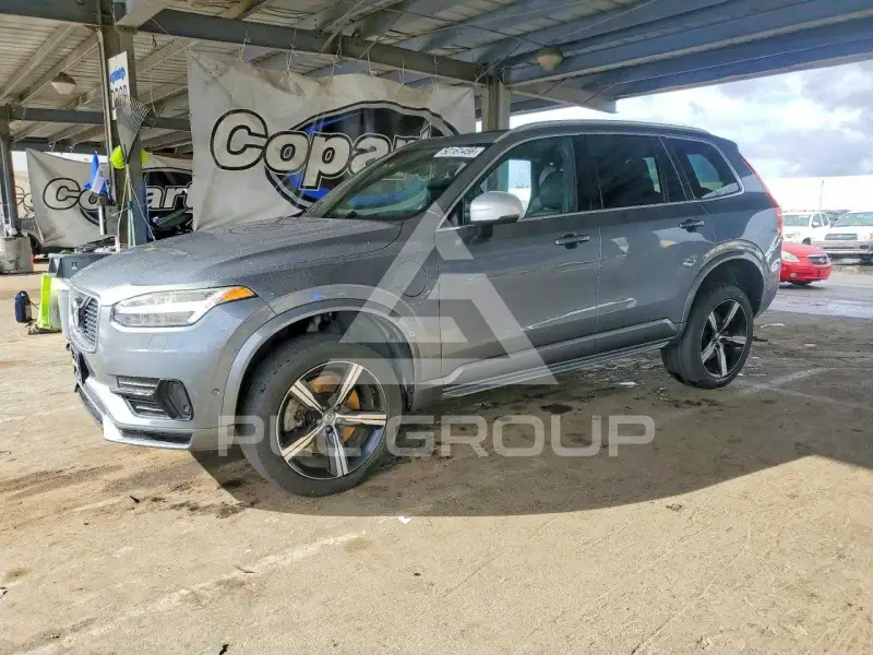 2017 Volvo XC90 фото