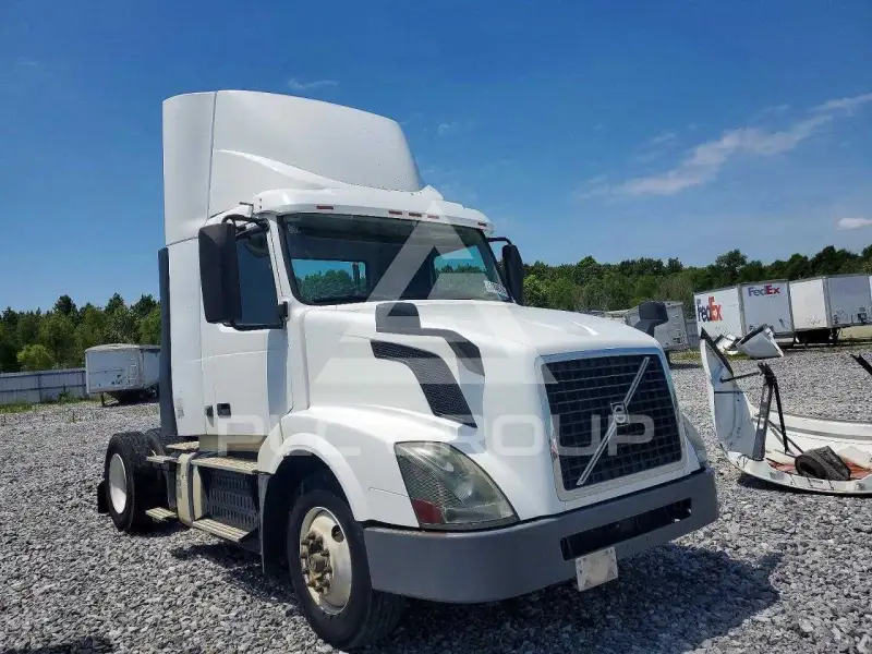 2017 Volvo VNL фото