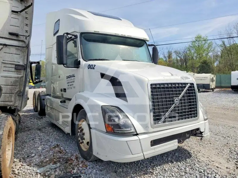 2017 Volvo VNL фото