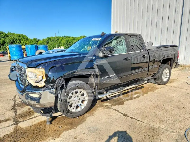 2017 GMC Sierra photo