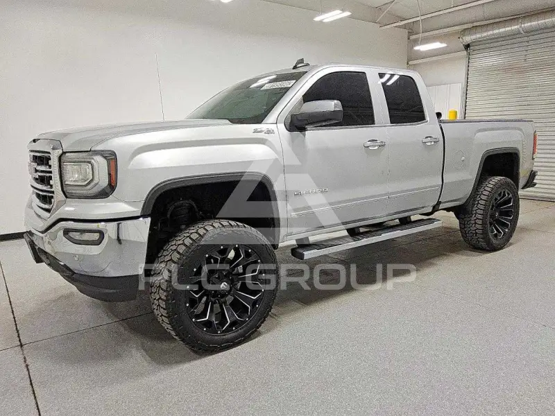 2017 GMC Sierra фото