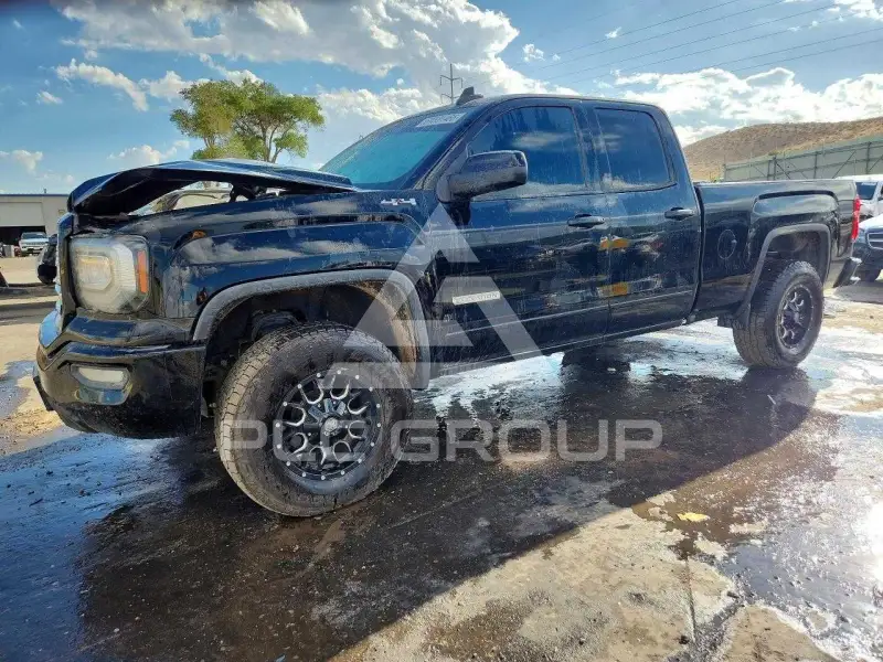 2017 GMC Sierra photo