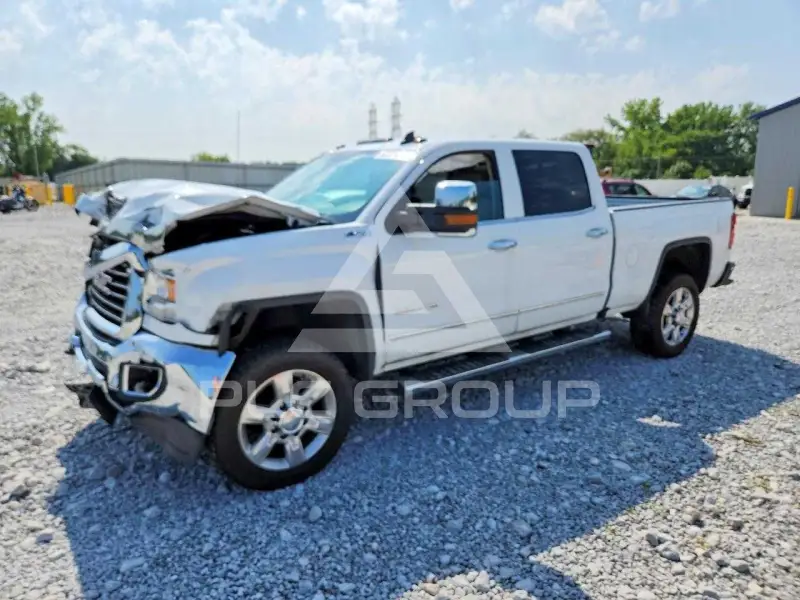 2017 GMC Sierra photo