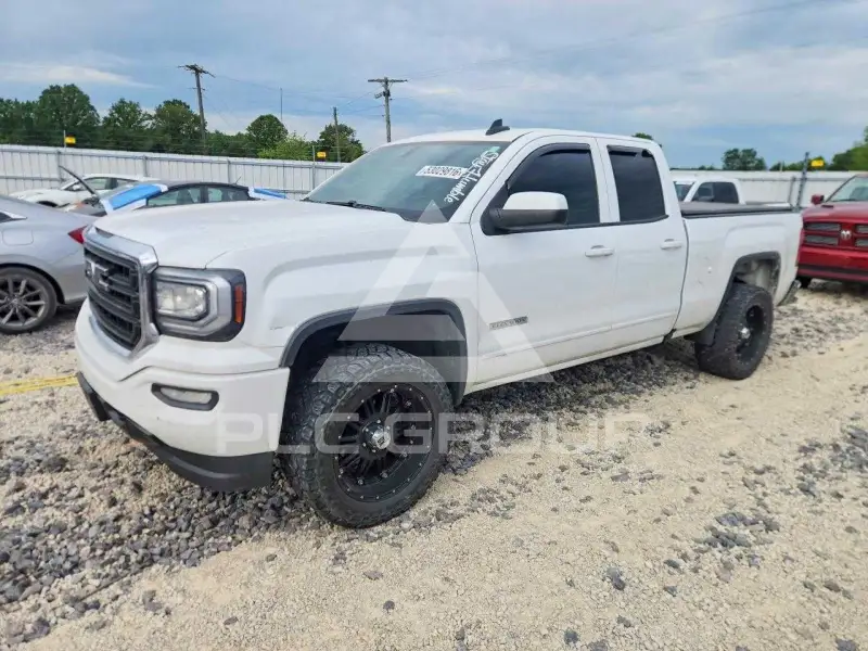 2017 GMC Sierra photo