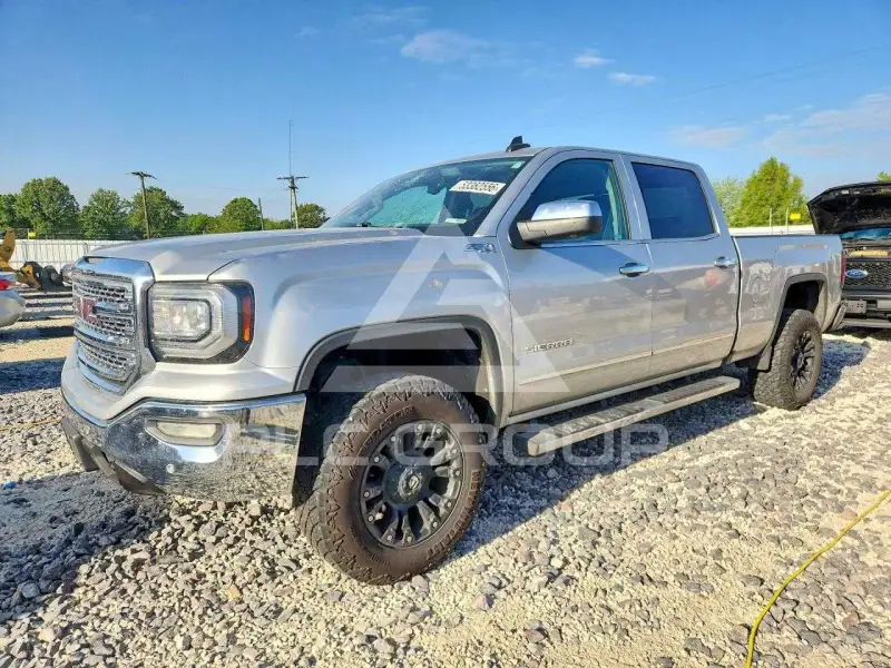 2017 GMC Sierra photo