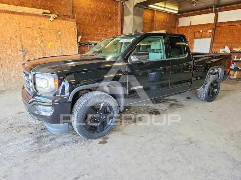 2017 GMC Sierra photo