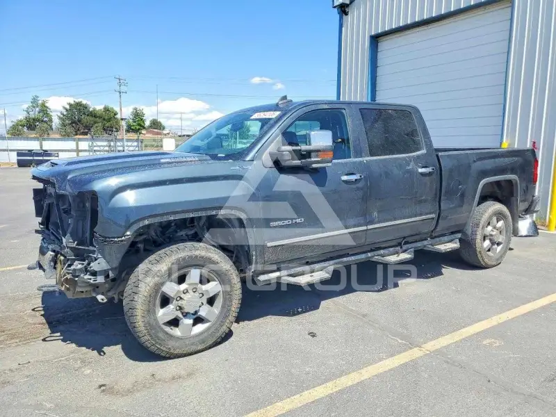 2017 GMC Sierra photo